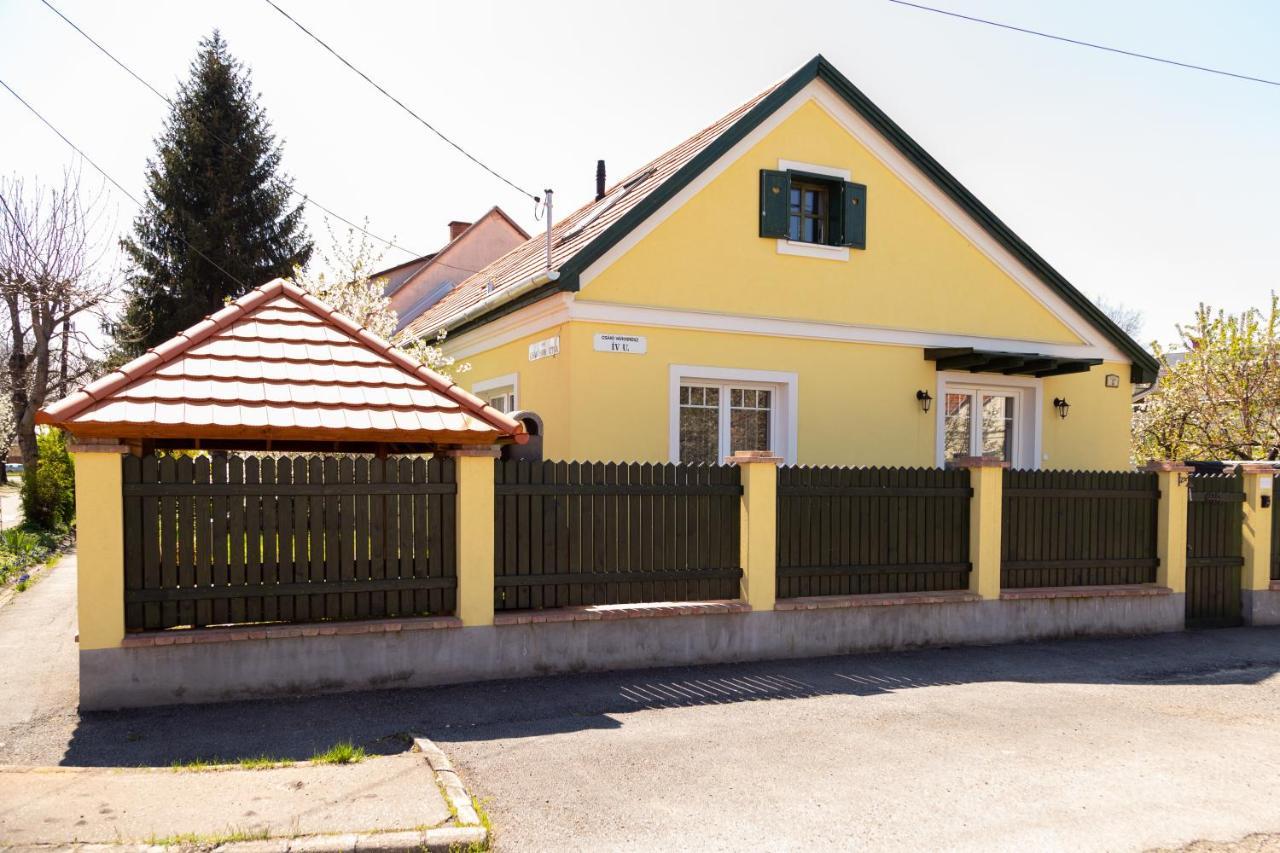 Vanília Apartman Eger Exterior foto