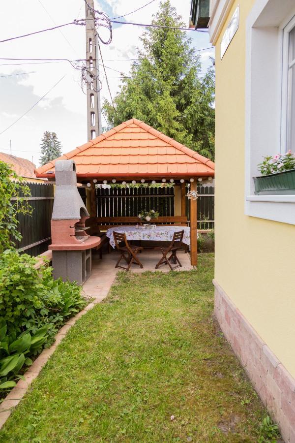 Vanília Apartman Eger Exterior foto
