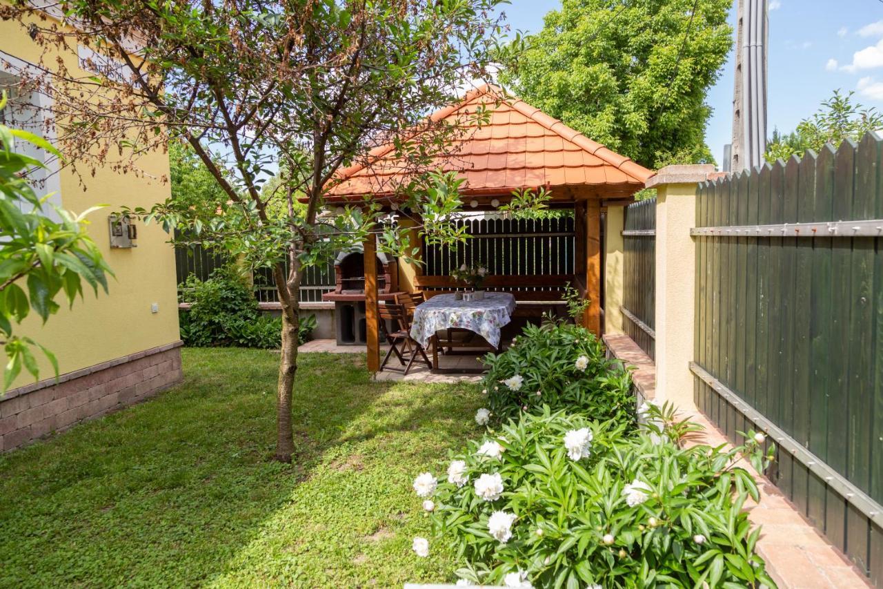 Vanília Apartman Eger Exterior foto